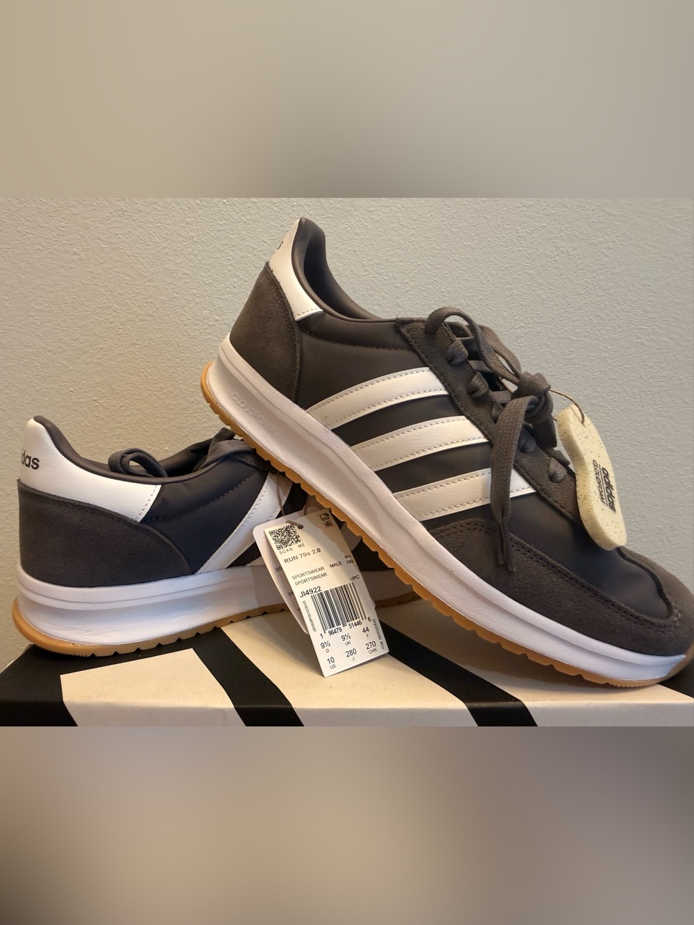adidas Run 70s 2.0 Men's Grey and White Sneakers Size 10